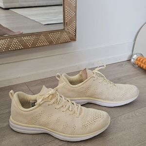 APL Women's Techloom Pro Vanilla Sneakers Sz 10.5